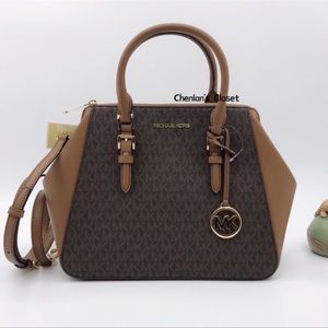 NWT Michael Kors Charlotte LG